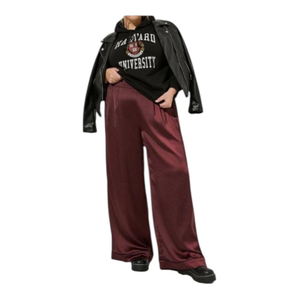 Torrid Pants Women 2 Short Purple
